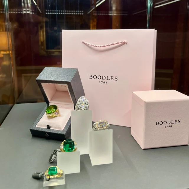 Pleasure to play for the charming staff and clients of Boodles.  ‘Diamonds Are Forever' @archerfieldhouse @boodles  #boodles #boodlesjewellery #luxuryshopping 
#corporateentertainment #edinburghpianist #edinburghwedding #glasgowlivemusic #glasgowpiano #glasgowpianoplayer #glasgowwedding #livemusicglasgow #musician #pianist #pianistglasgow #pianistscotland #pianistwedding #pianoedinburgh #pianoglasgow #pianoscotland #pianovocal #scottishwedding #scottishweddingpianist #wedding #weddinginscotland #weddingpianoscotland #weddingpianoscotland #weddings