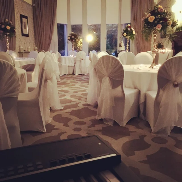 Elegant surrounds at Devonshire Gardens @hotelduvin #devonshiregardens #hotelduvin #hotelduvinglasgow #weddingpianist #weddingpiano #glasgowpianist #glasgowwedding