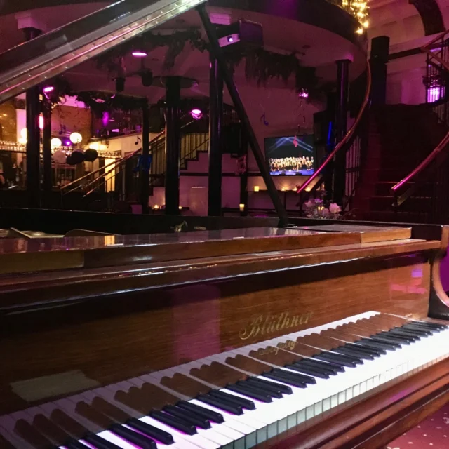 Beautiful vintage Blüthner - first visit to the hidden gem that is the Savings Bank. @thesavingsbank 
.
.
.
 #thesavingsbank #glasgowwedding #weddingpianoscotland #ceremonymusic #weddingscotland #scottishwedding #corporateentertainment #pianistscotland #weddingsinscotland #glasgowpiano #pianistwedding #pianistglasgow #pianoglasgow #pianoedinburgh #pianoscotland #merchantcity #merchantcityglasgow #glasgowlivemusic #livemusic #livemusicglasgow #scottishweddingpianist #scottishweddingpiano