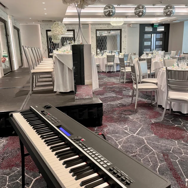 A beautiful sunny late summer wedding today @dalmenyparkhotel #pianist #musician #dalmenyparkhotel #weddingpianoscotland #eastrenfrewshire #barrhead #eastrenfrewshirewedding #ceremonymusuc #weddingscotland #scottishwedding #corporateentertainment #pianistscotland #weddingsinscotland #glasgowpiano #pianistwedding #pianistglasgow #pianoglasgow #pianoedinburgh #pianoscotland