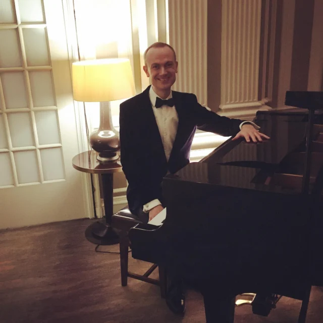 Hogmanay getting started at the Waldorf Astoria Caledonian Hotel, Edinburgh @waedinburgh #waldorfastoriaedinburgh #pianistedinburgh #hogmanay #edinburgh
