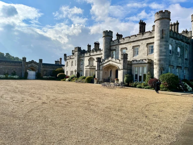 A sunny August wedding ceremony in the Courtyard, drinks reception in the drawing room and dinner in the marquee at the beautiful Dundas Castle @dundascastle 2 of 2 posts #dundas #dundascastle #dundascastlewedding #bechstein #cbechstein #scottishwedding #scottishweddingpianist #weddinginscotland #weddingpianoscotland #weddingscotland #luxuryweddingsscotland #luxurywedding