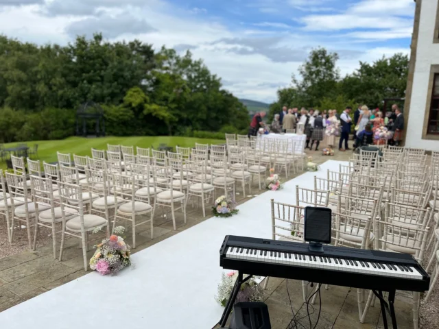Sunshine for an outdoor wedding ceremony at the beautiful @gleddoch, Langbank. Arrival music on the baby grand, then outside for ceremony and drinks reception.  #gleddoch #gleddochhousehotel #ceremonymusic #corporateentertainment
#glasgowpianist #glasgowpiano #glasgowwedding #renfrewshire
#musician #pianist #pianistglasgow #pianistscotland #pianistwedding #pianoglasgow #pianoscotland