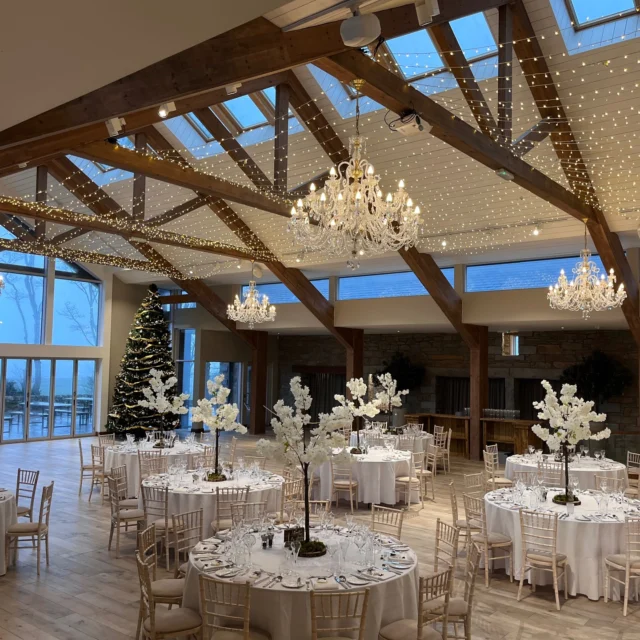Christmas vibes at the splendid GG's Yard @ggsyard.co.uk @laggan_life  #ggsyard #ggsyardwedding #laggan 
#ceremonymusic #corporateentertainment #glasgowpianist #glasgowpiano #glasgowwedding
#musician #pianist #pianistglasgow #pianistscotland #pianistwedding #pianoedinburgh #pianoglasgow #pianoscotland #pianovocal #scottishwedding #scottishweddingpianist #wedding #weddinginscotland #weddingmusic #weddingpianoscotland #weddingpianouk #weddings #weddingscotland #weddingsscotland #weddingvenue