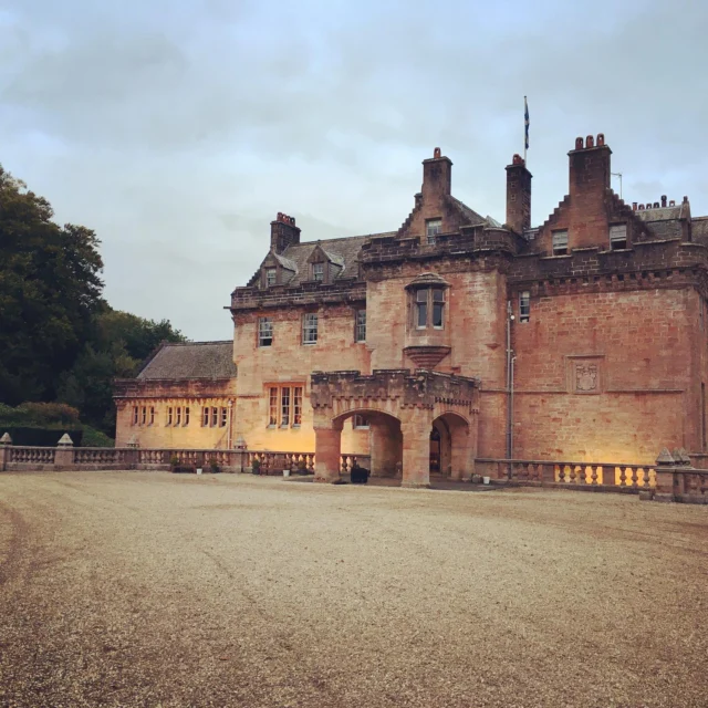 @sorncastle #sorncastle #sorncastlewedding #ayrshirewedding #ayrshireweddingpianist #scottishweddingpianist #scottishwedding #scottishweddings #scottishwedddingmusic