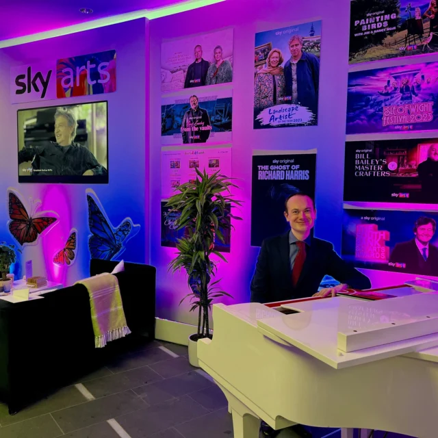 Delighted to return to the Edinburgh Television Festival, playing on the Sky Arts Stand - Wed 23 /Thurs 24 /Friday 25 Aug
@edinburghtvfest @skyarts @eicc_uk #edinburghfestival #edinburghtvfestival #edinburghtelevisionfestival #edinburghtvfest #skyarts #eicc