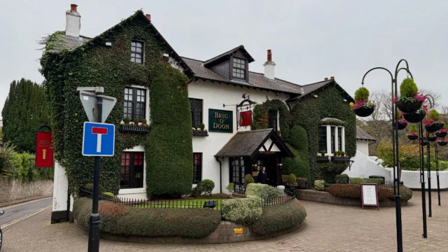 Gig @ Tales Restaurant, Brig o’ Doon Hotel, @talesrestaurant @brigodoonhouse1827 🎹🎙️
Sunday 14th June  2-7pm  #brigodoon #talesrestaurant #ayrshire